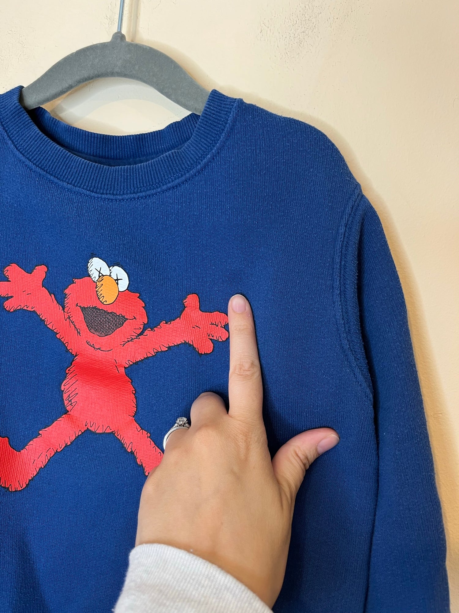 Sesame street sweater on sale uniqlo