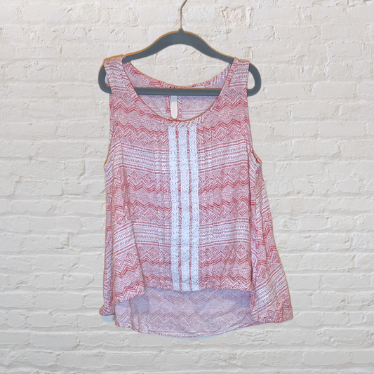 Tucker + Tate Flowy Tank With Macrame Detail (8-10)